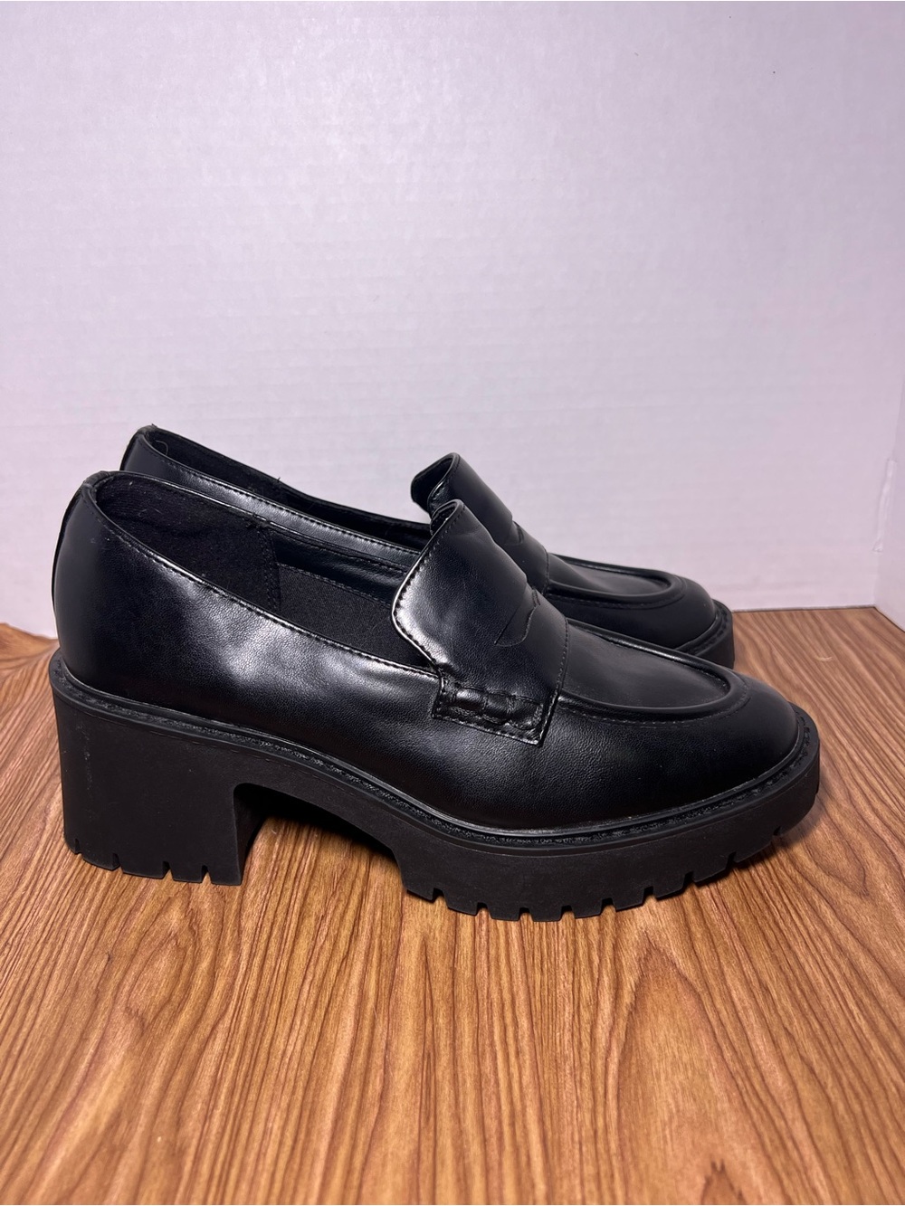 Universal Thread Women's Maisy Loafer Heels Black Size 8.5